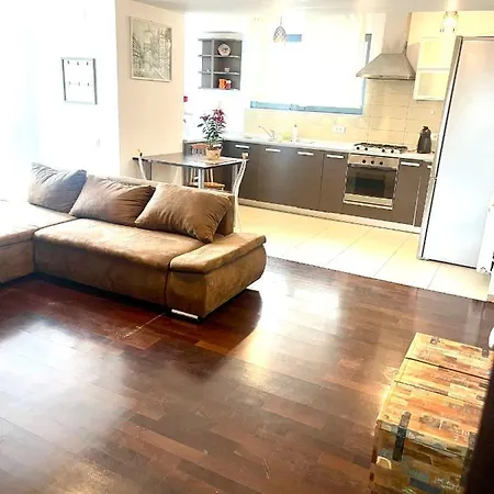 Apartment Cuza Residences