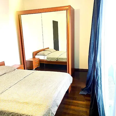 Cuza Residences Apartmán *